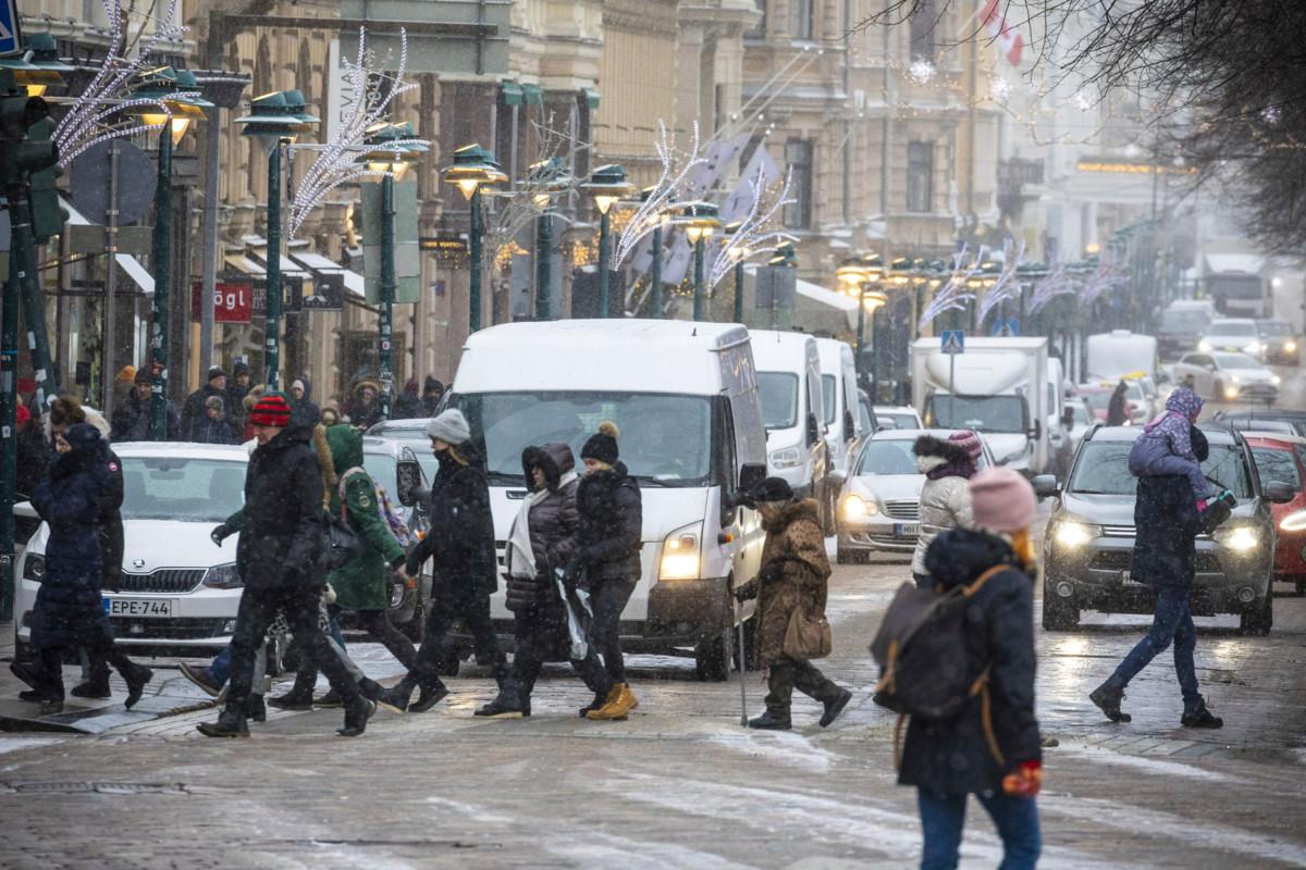 Niukka elintaso sulkee osan suomalaisista onnellisuusmittareiden kuvaaman hyvinvoinnin ulkopuolelle. Kuva: Lehtikuva.