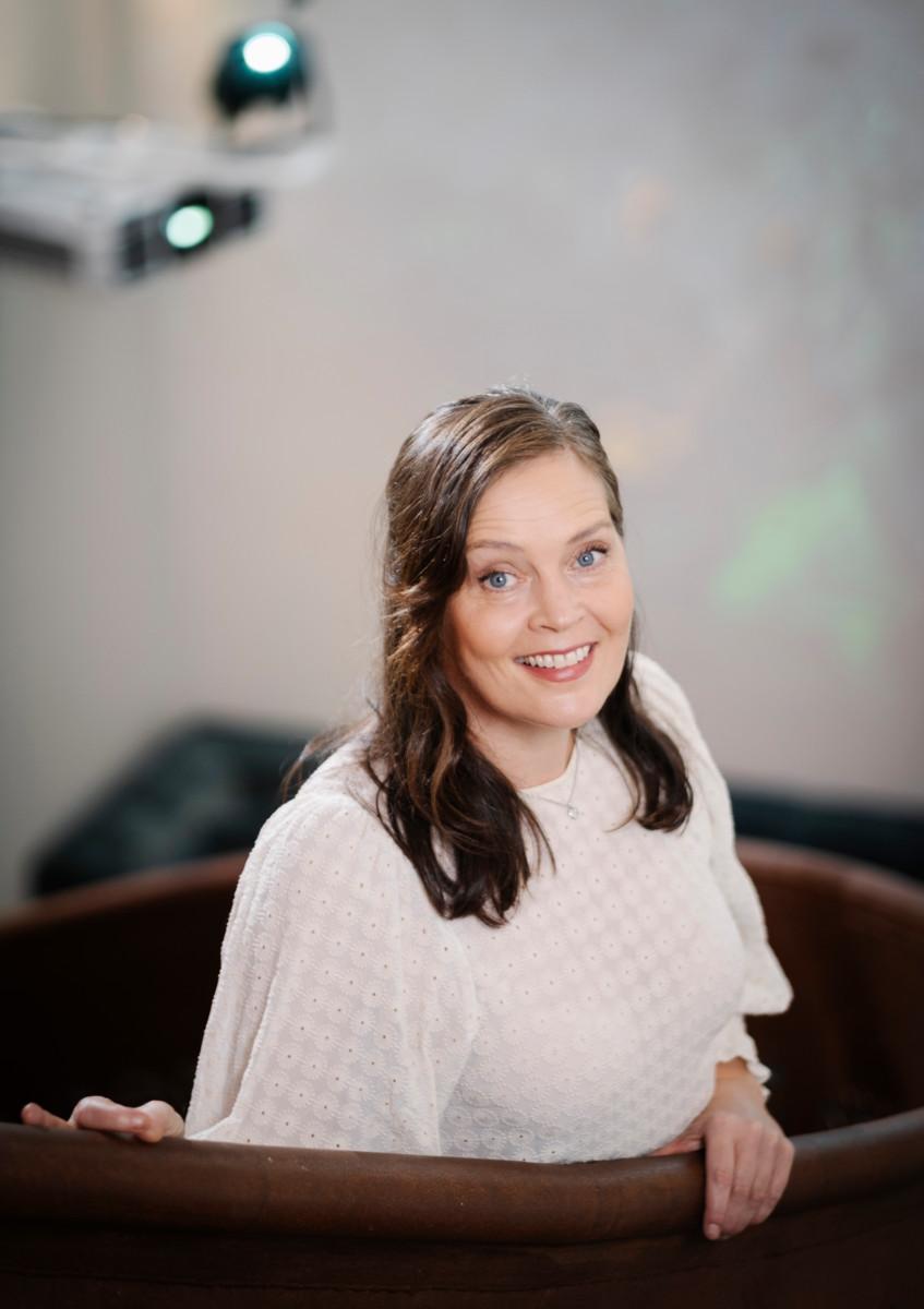 Sisukas Nainen Meren Armoilla Tiina Lymi Haluaa Kertoa Myrskyluodon Sisukas Nainen Meren Armoilla Tiina Lymi Haluaa Kertoa Myrskyluodon