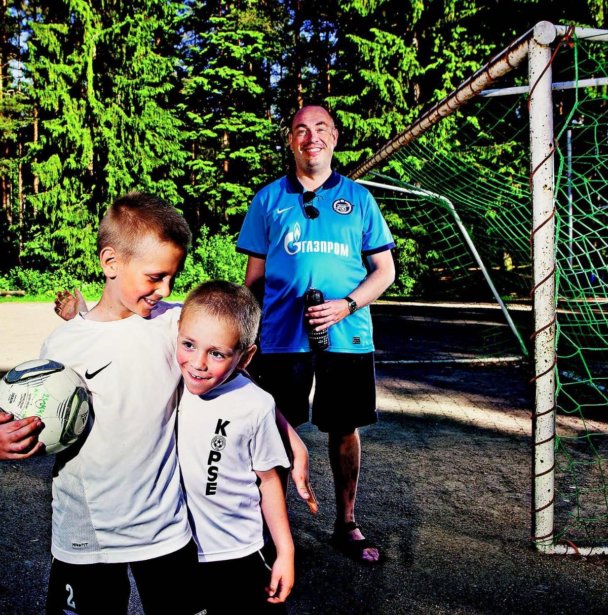 Iisakki, Taneli ja Heikki Lehtosen seura on Kopse eli Korson Palloseura.