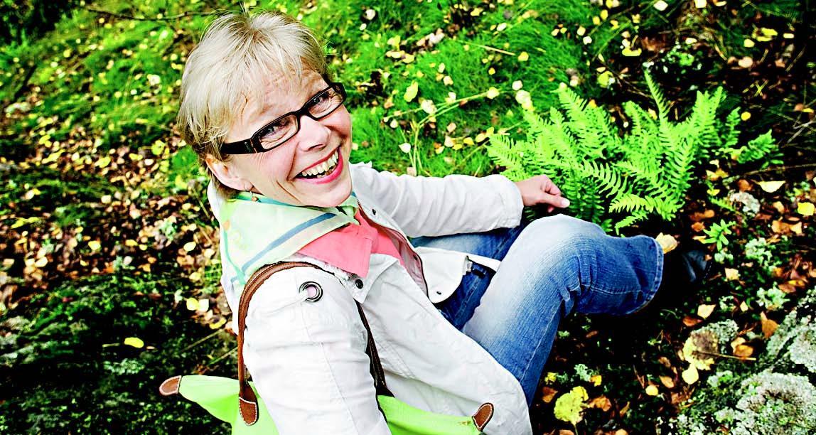 Mari Turunen, 55, kulkee työmatkat kävellen säällä kuin säällä.