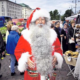 Timo Pakkanen viettää tänä vuonna joulupukkina toimimisen 50-vuotisjuhlaa.