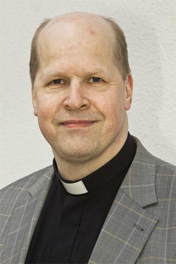 Martti Häkkänen on Mikaelin uusi kirkkoherra.