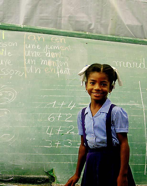 Haitin maanjäristyksen jälkeen lapset haluttiin saada takaisin kouluun nopeasti. Suurten mullistusten jälkeen oli hyvä, että arjessa oli edes jotakin tuttua ja turvallista. 
