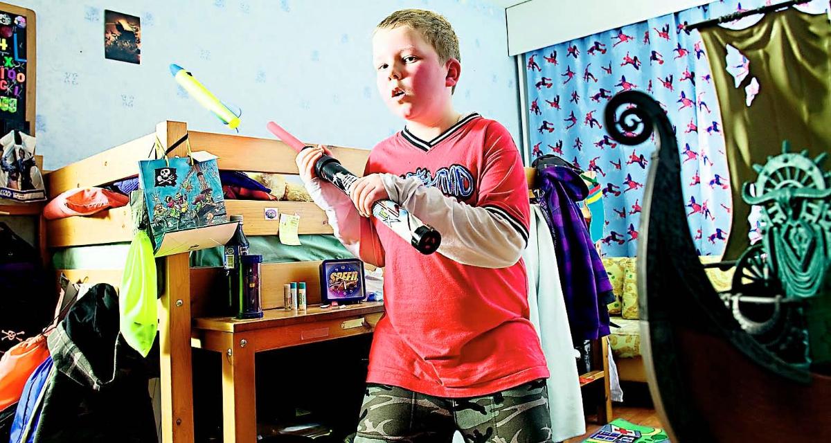 Jani Kuokkanen, 9, asuu äidin kanssa Vantaalla ja isän kanssa Espoossa. 