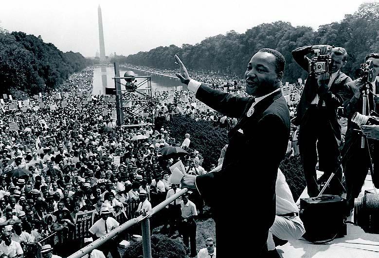 Martin Luther King puhui kannattajilleen Washingtonissa elokuussa 1963.