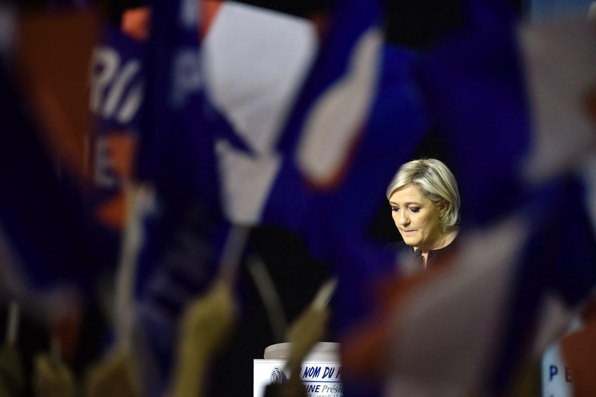 Heikki Aittokosken mukaan Marine Le Penin tapaiset äärinationalistit korostavat globalisaation varjopuolia ja pyrkivät kaappaamaan isänmaallisuuden.