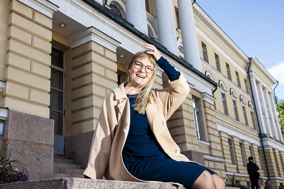 Meri-Anna Hintsala arvioi, että keskustelu lestadiolaisäitien asemasta on muuttanut ilmapiiriä vapaammaksi ja lisännyt yhteisöön kuuluvien valinnanmahdollisuuksia.