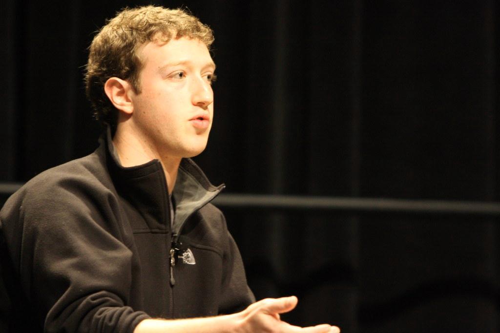 Mark Zuckerberg ilmoitti aiemmin Facebook-profiilissaan olevansa ateisti, mutta kertoo nyt kääntäneensä kelkkansa. Kuva: Wikimedia Commons