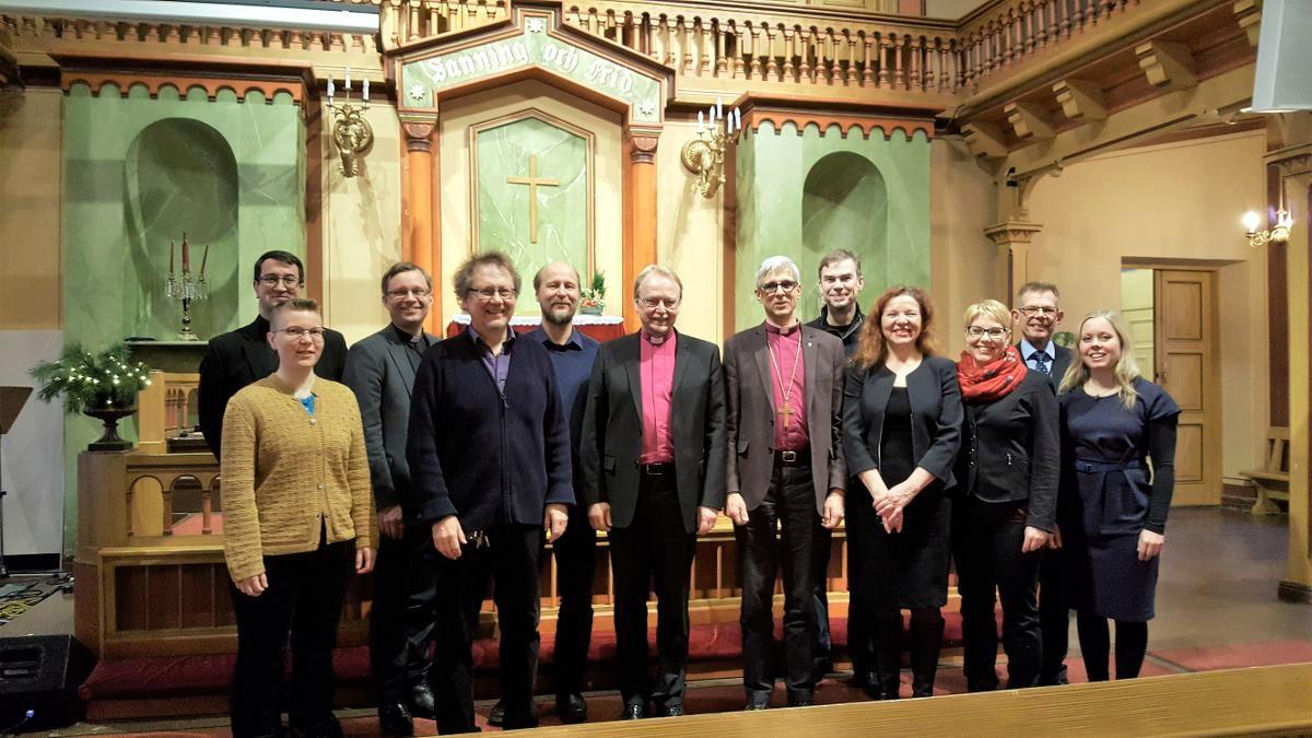 Suomen ekumeeninen neuvosto esittää huolensa kristityiksi kääntyneistä turvapaikanhakijoista. Kuva SEN:n hallituksen kokouksesta joulukuussa 2016. Kuva: Sirpa-Maija Vuorinen