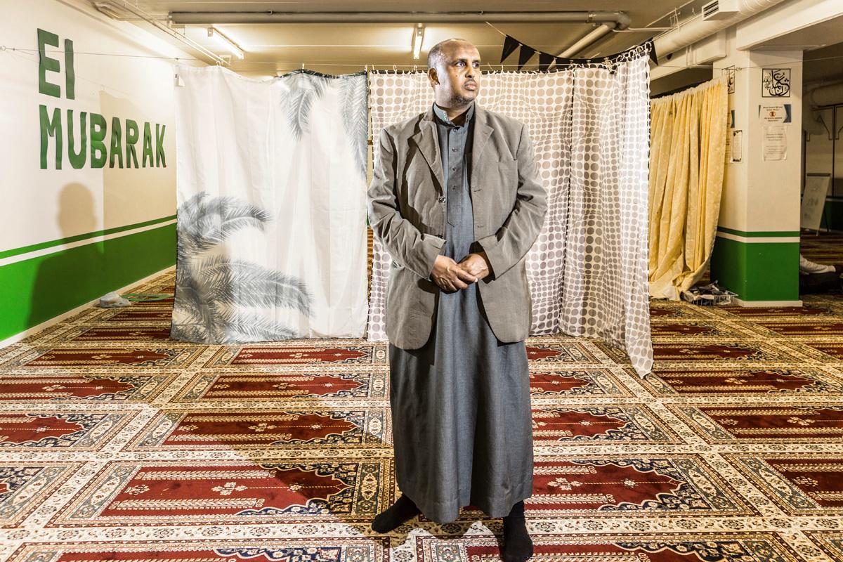 – Jos sanon olevani muslimi, mutta teen pahoja asioita, sillä nimellä ei ole mitään merkitystä, sanoo EIIHS-koulun perustaja Omer Mahamed Hussen.