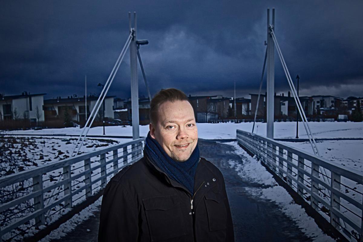 Lauri Mäkinen muutti eron jälkeen Vantaan ja Helsingin rajan tuntumaan Tammistoon.