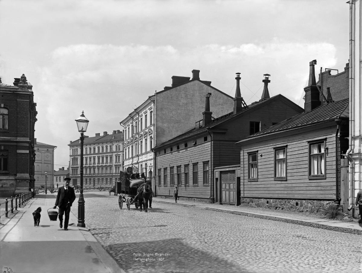 Ulriikaporinkatu 1907.