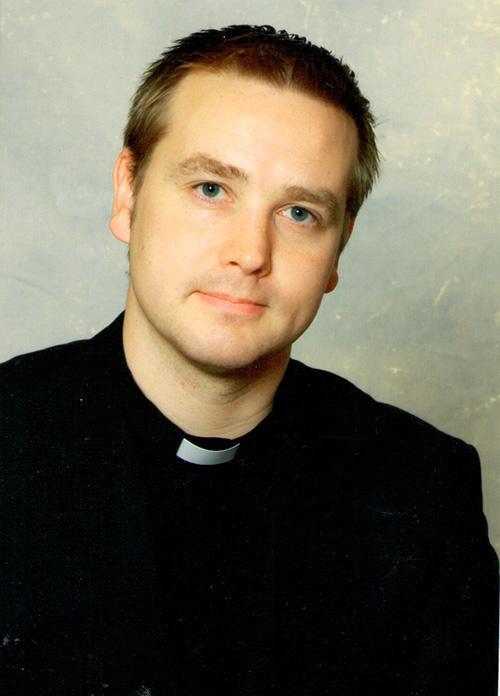 Tuomas Antola on työskennellyt aiemmin muun muassa Myrskylän seurakunnan kirkkoherrana.