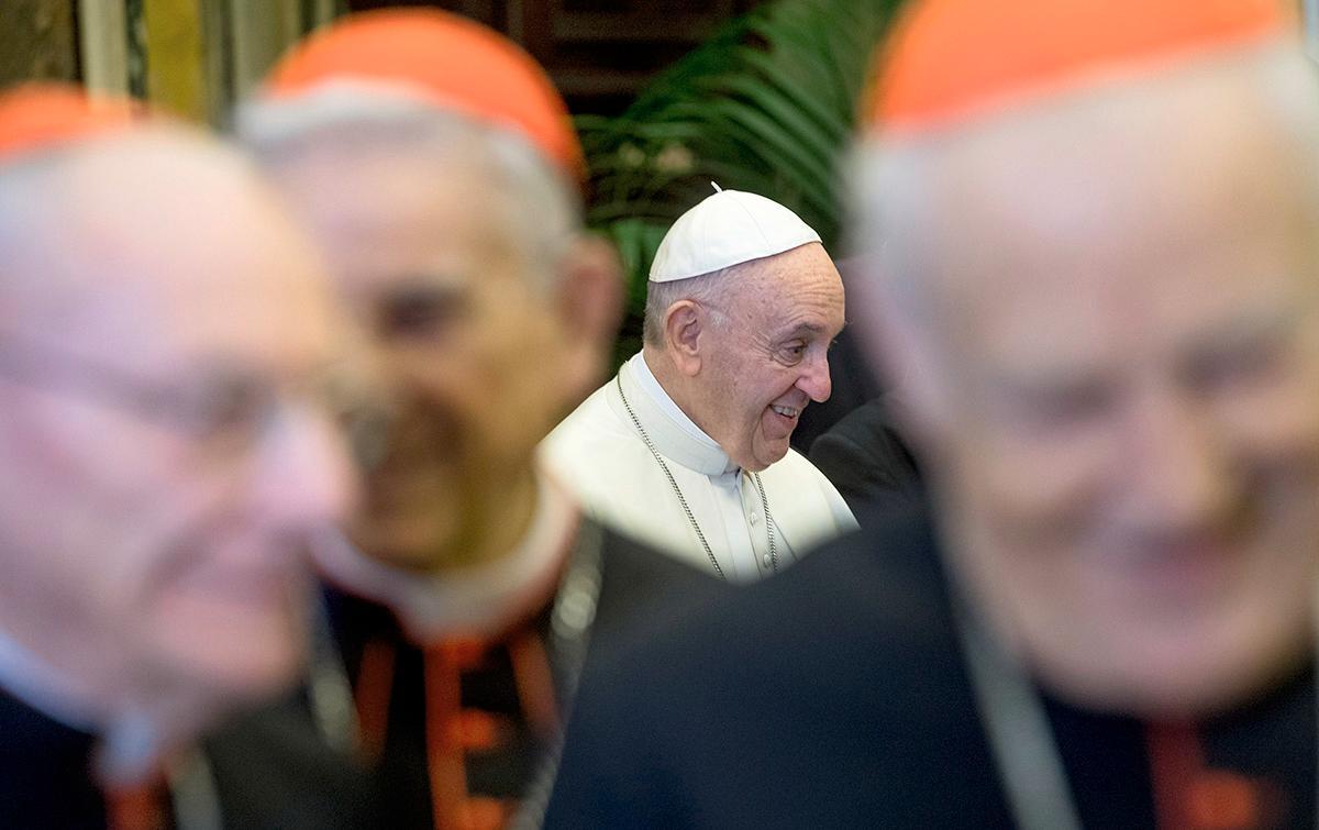 Kun paavi Franciscus viime viikolla esitti joulutervehdyksensä Vatikaanin työntekijöille, hän totesi, että joukossa on paljon uskollisia mutta myös sellaisia, jotka olivat haluttomia kirkon uudistamiseen.